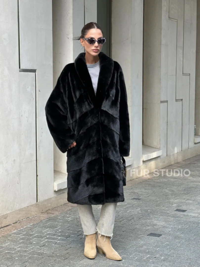 Шуба из скандинавского меха норки Saga furs с шалевым воротником - фото 13