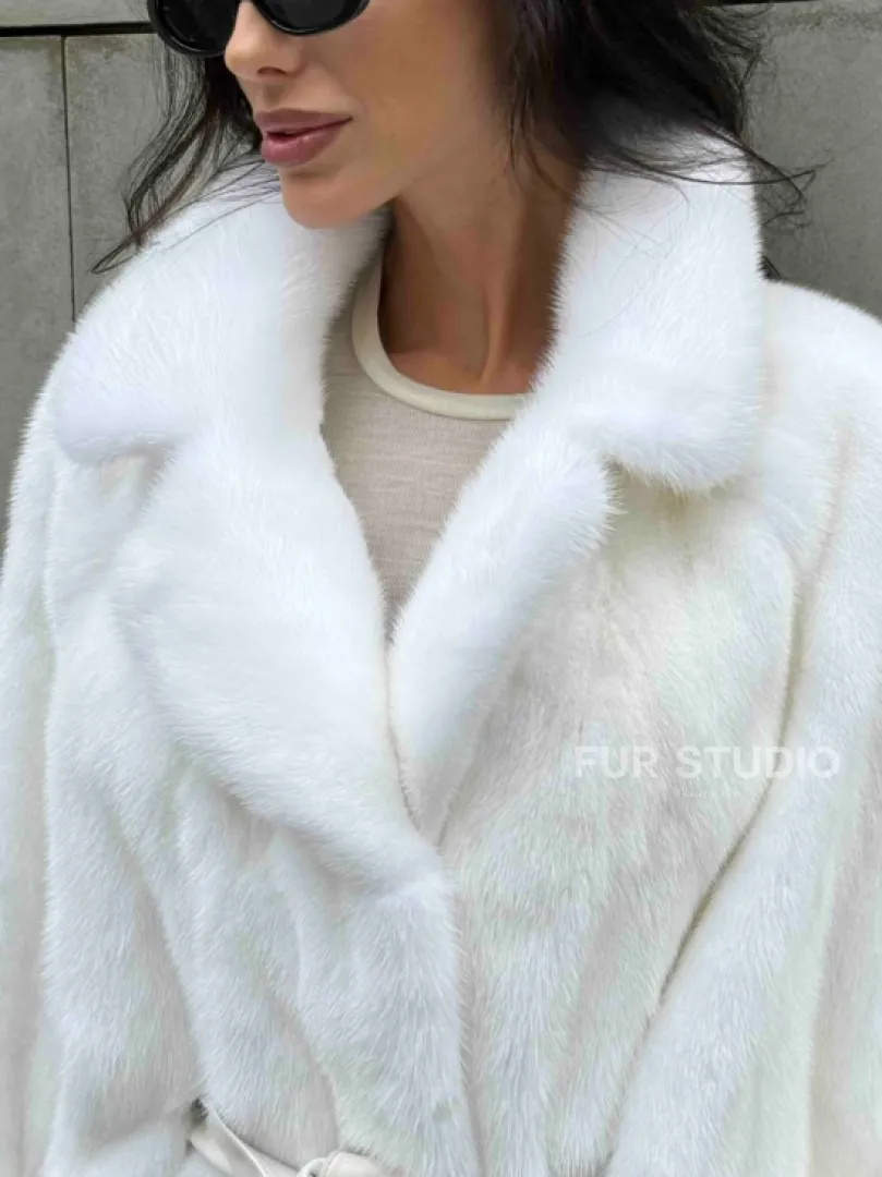 Белая шуба из норки SAGA летучая мышь английский ворот - фото 2