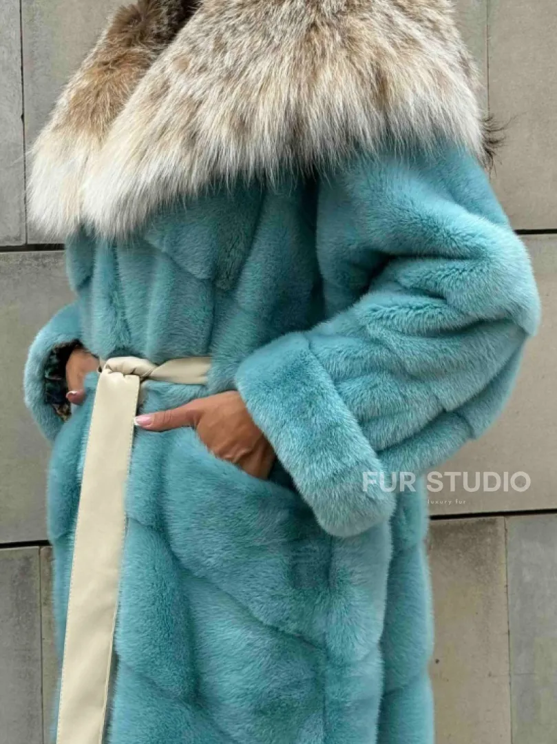 Шуба норковая с капюшоном из меха рыси - цвет Тиффани - фото 3