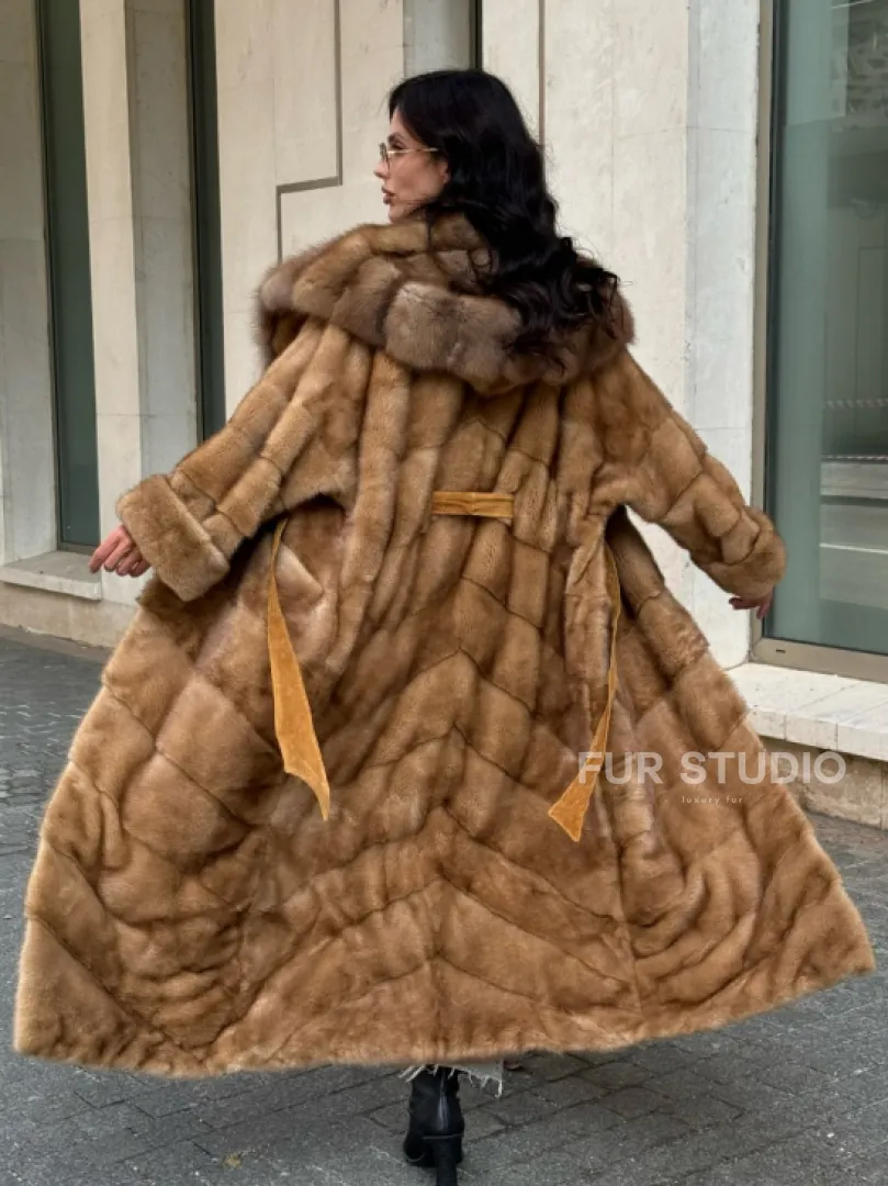 Норковая шуба с капюшоном из меха куницы - цвет карамель - фото 7