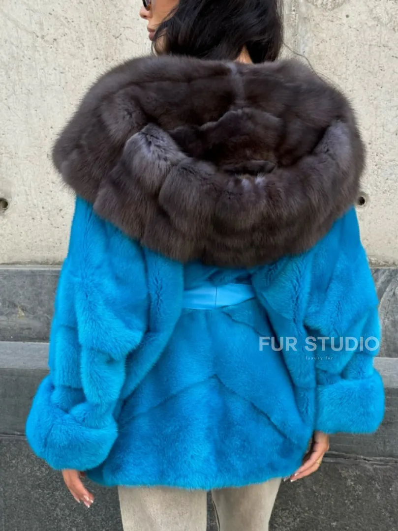 Норковый полушубок с капюшоном из меха куницы - цвет голубой - фото 5