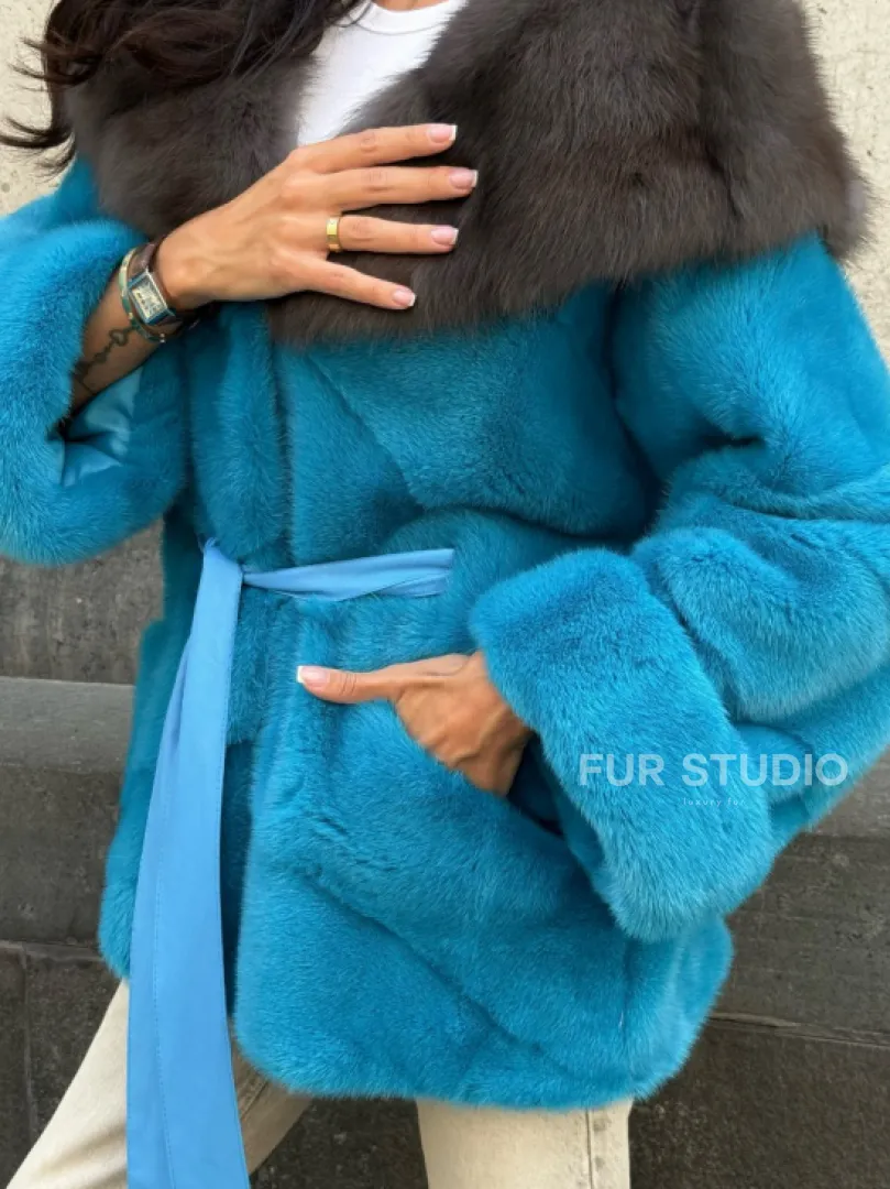 Норковый полушубок с капюшоном из меха куницы - цвет голубой - фото 3