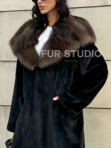 Шуба из норки Saga furs с капюшоном куницы, цельный мех - TOTAL BLACK - фото 5