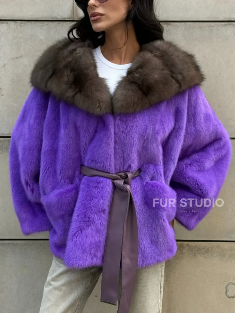 Шуба из норки Violet с капюшоном из меха куницы - фото 6
