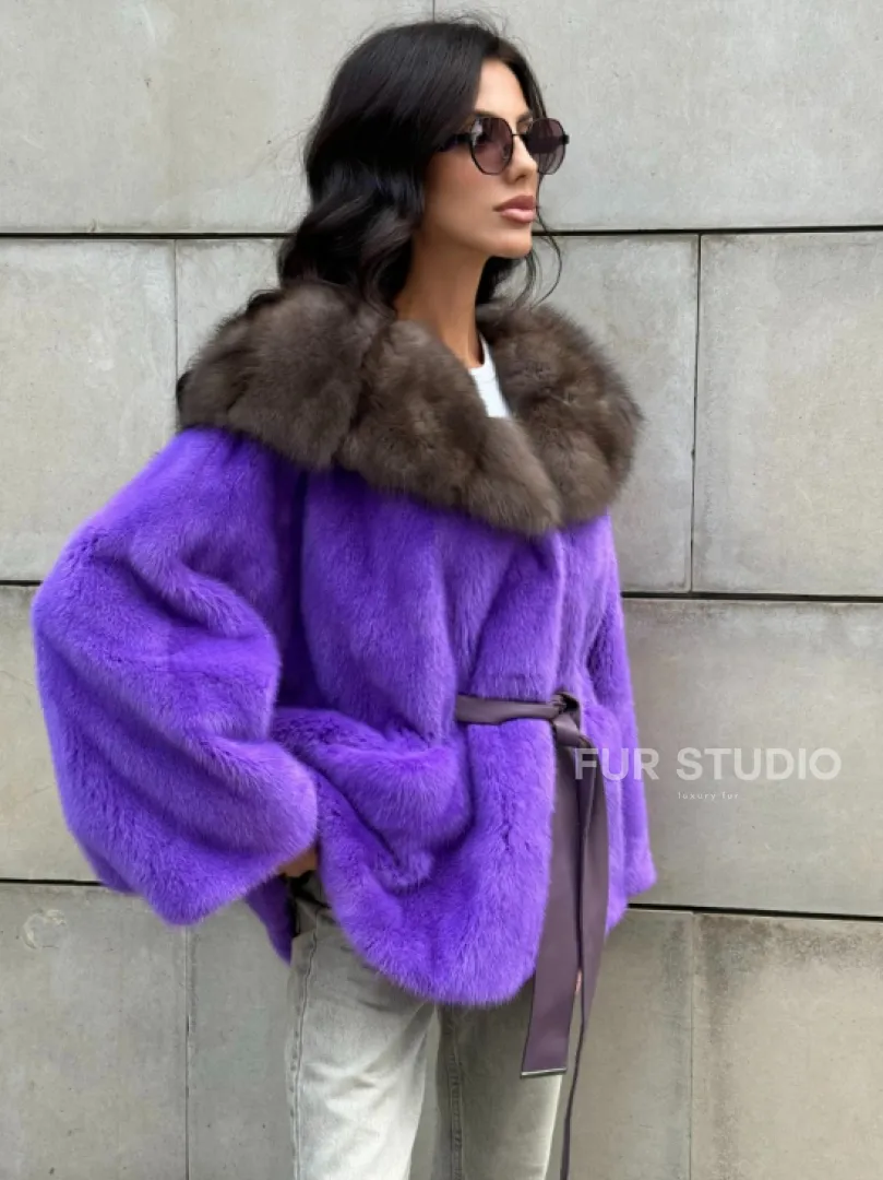 Шуба из норки Violet с капюшоном из меха куницы - фото 8