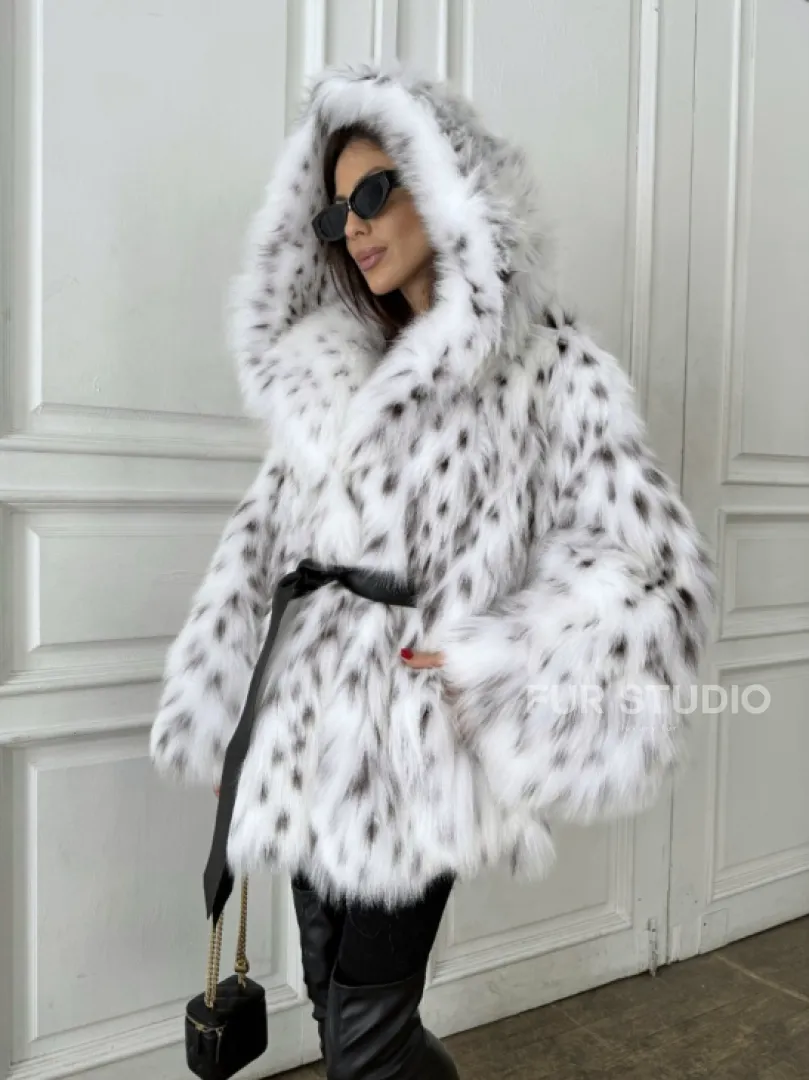 Шуба - белая лиса с вшитыми пятнами из рыси PREMIUM качество - фото 0