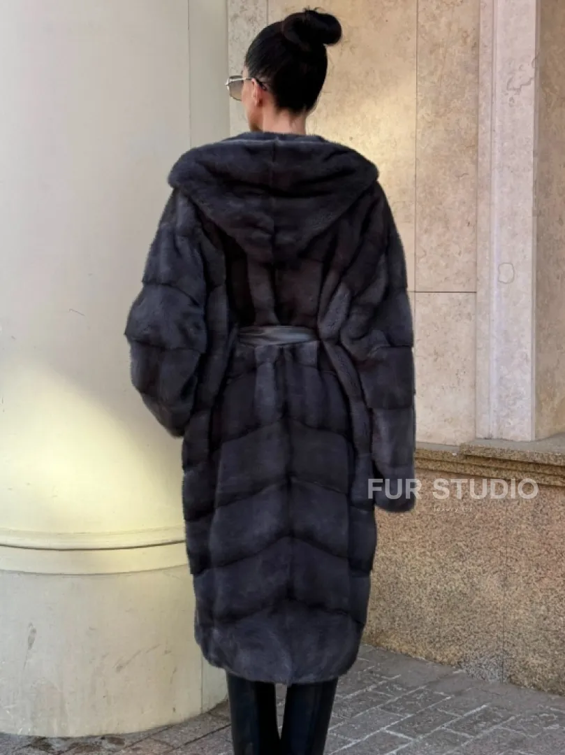 Шуба кимоно из импортной норки с капюшоном в цвете графит - фото 7