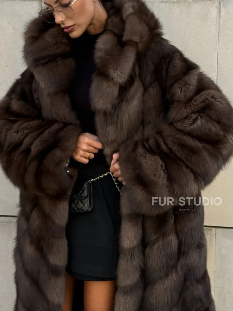 Удлиненная шуба из меха куницы с капюшоном - фото 4