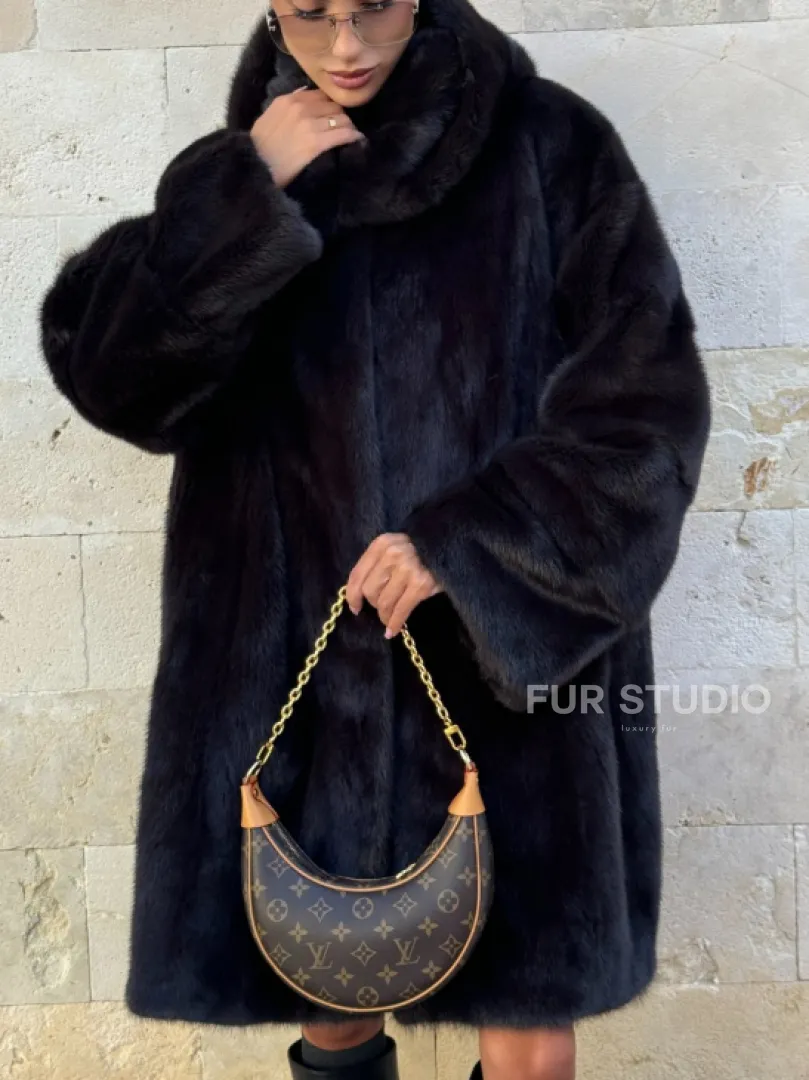 Шуба из аукционной норки с капюшоном роспуск - цвет уголь - фото 6