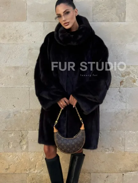 Шуба из аукционной норки с капюшоном роспуск - цвет уголь - фото 11