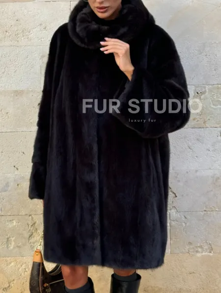Шуба из аукционной норки с капюшоном роспуск - цвет уголь - фото 7
