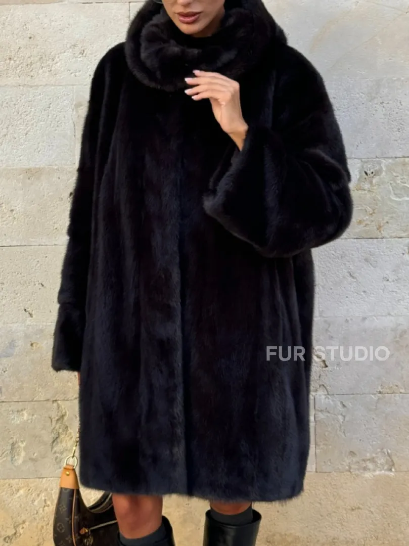 Шуба из аукционной норки с капюшоном роспуск - цвет уголь - фото 7