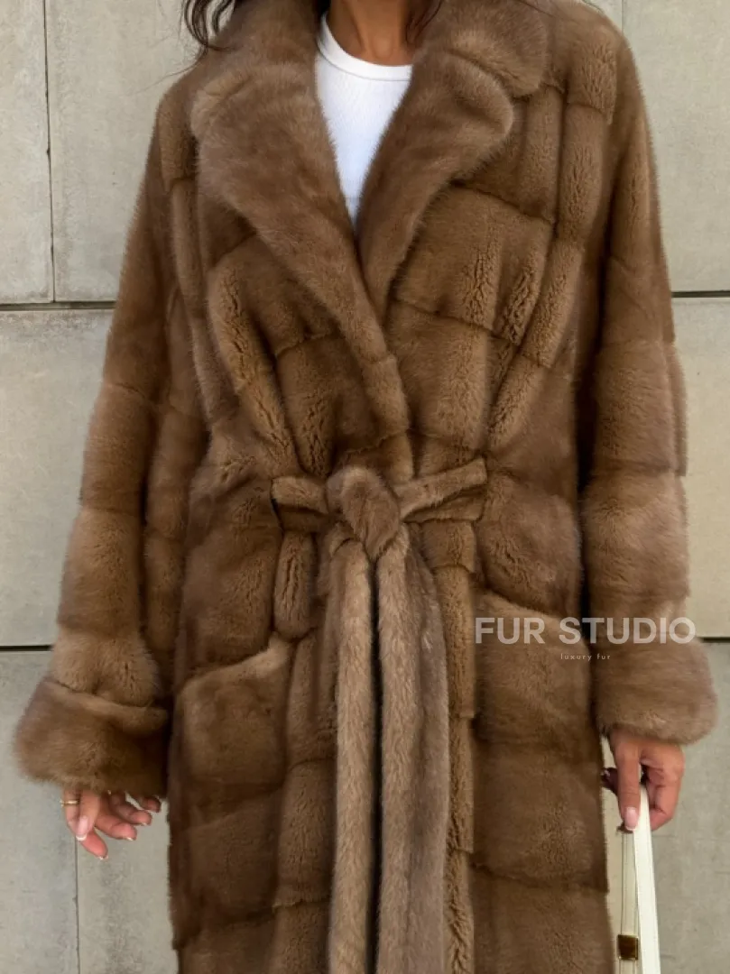 Шуба из меха аукционной норки Vintage Gold с меховым поясом