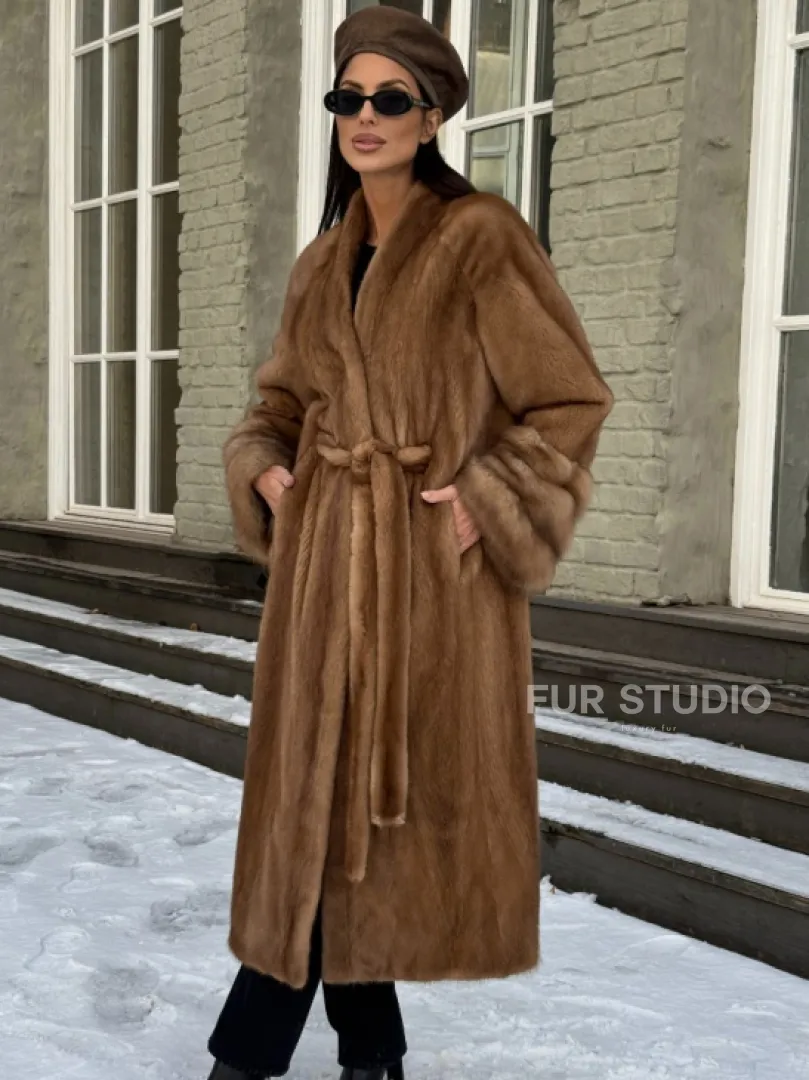 Шуба норковая кимоно VINTAGE GOLD рукава с отделкой из меха куницы - фото 0