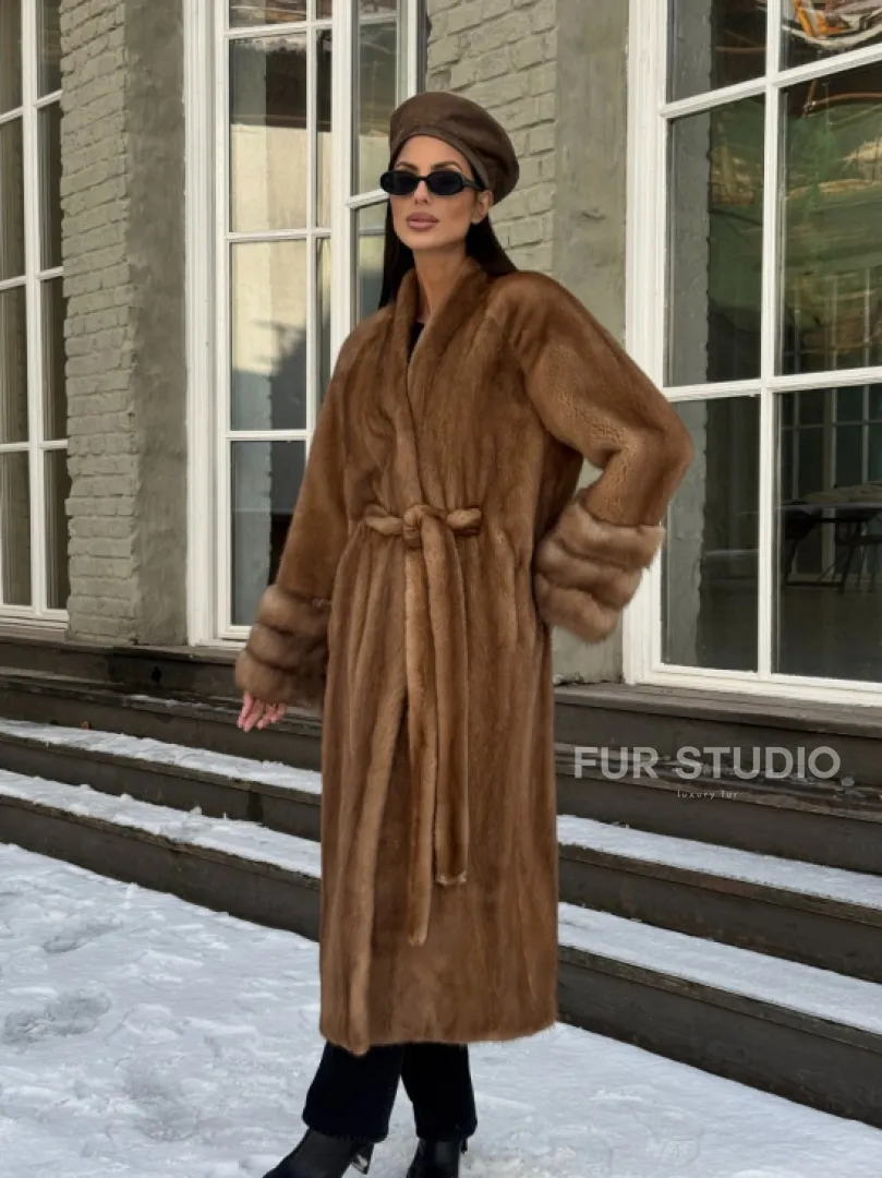 Шуба норковая кимоно VINTAGE GOLD рукава с отделкой из меха куницы - фото 13