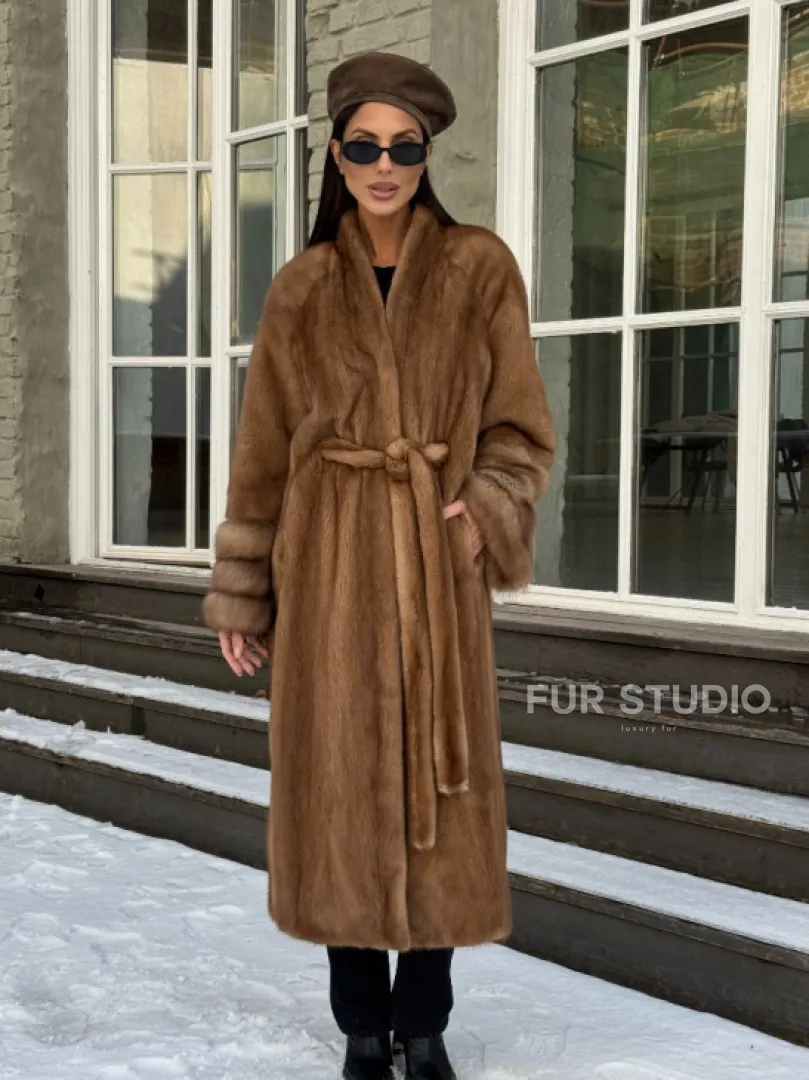 Шуба норковая кимоно VINTAGE GOLD рукава с отделкой из меха куницы - фото 8