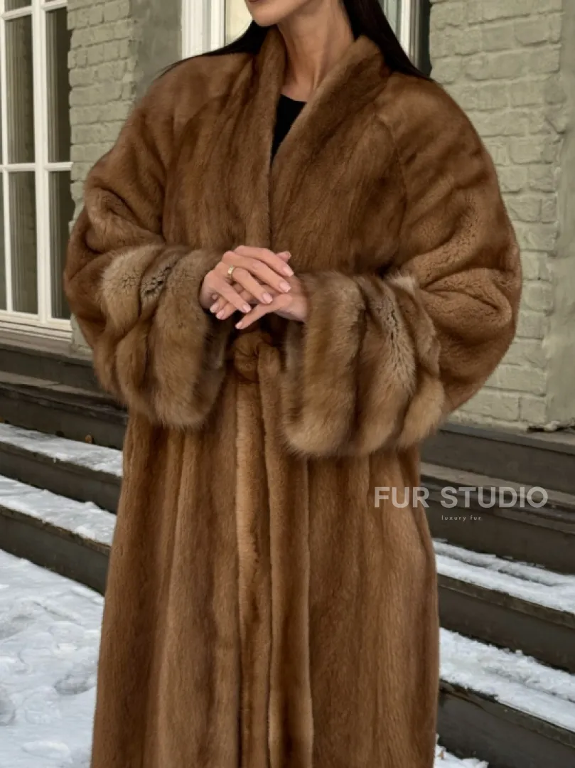 Шуба норковая кимоно VINTAGE GOLD рукава с отделкой из меха куницы - фото 2