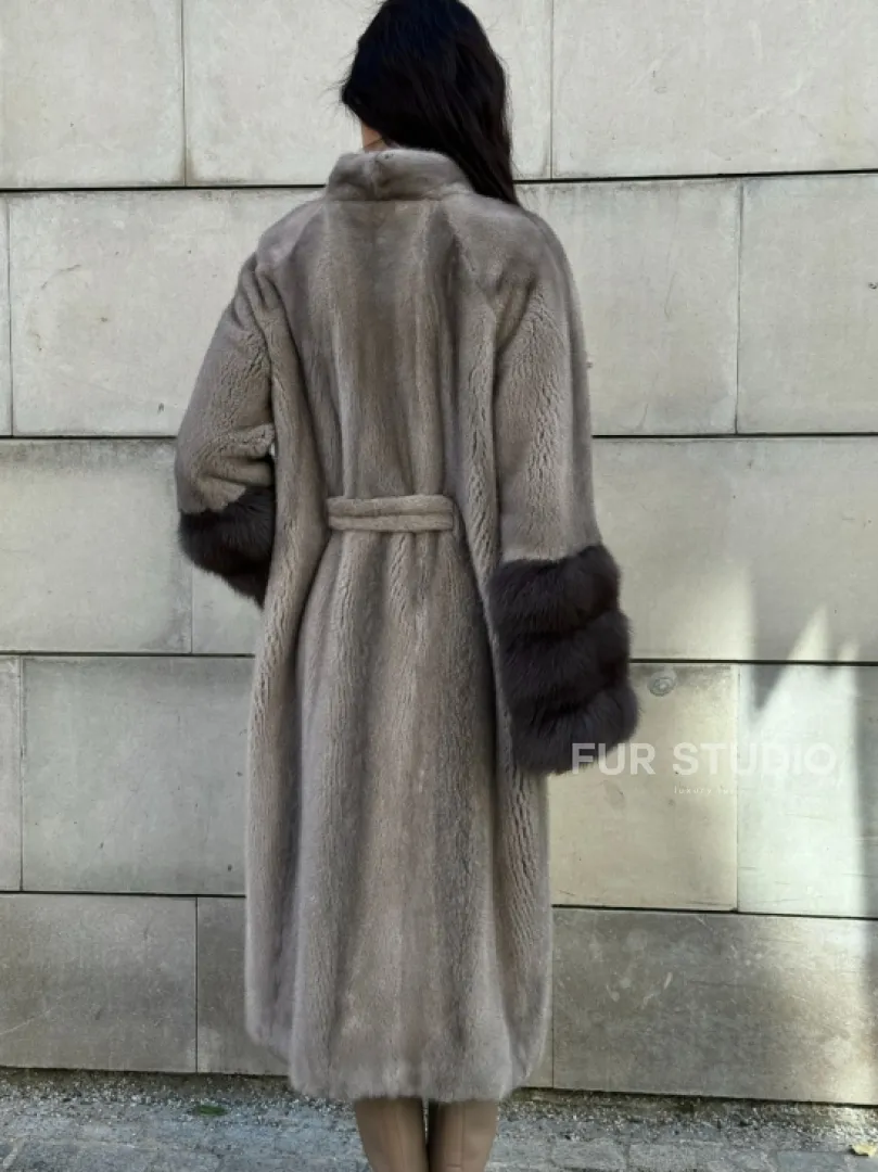 Шуба кимоно из меха норки Vintage Grey рукава с отделкой из куницы