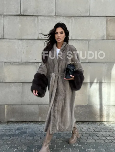 Шуба кимоно из меха норки Vintage Grey рукава с отделкой из куницы - фото 0
