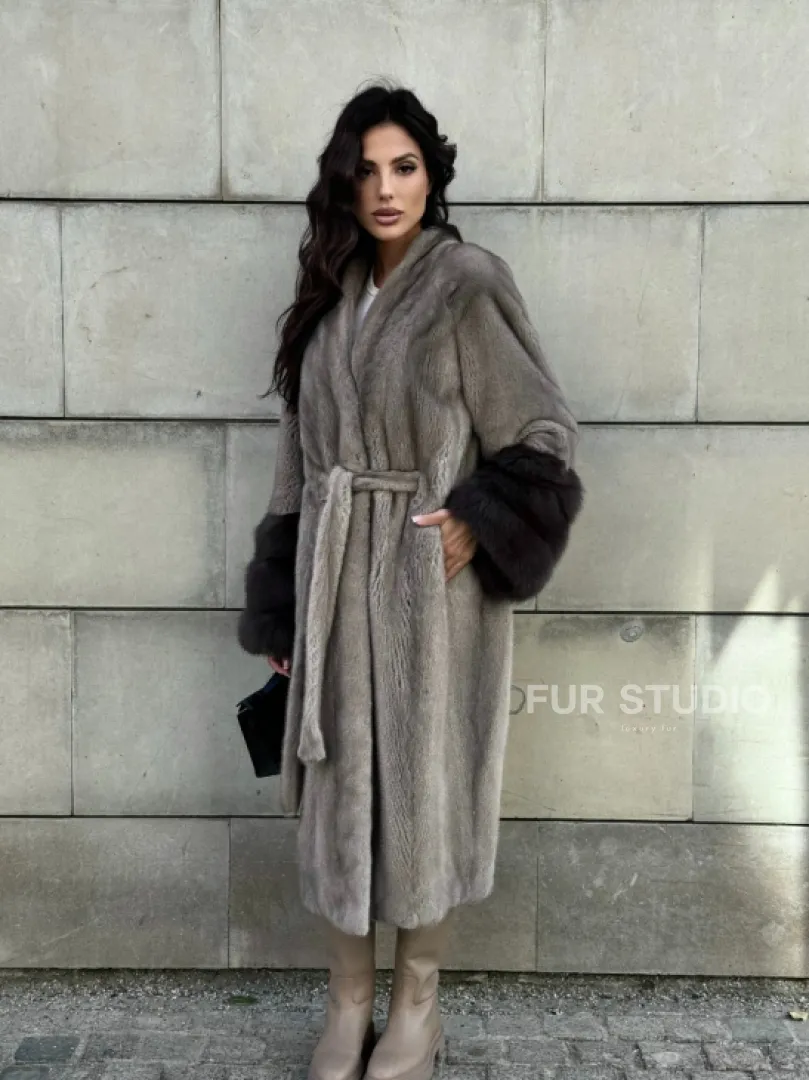 Шуба кимоно из меха норки Vintage Grey рукава с отделкой из куницы - фото 8