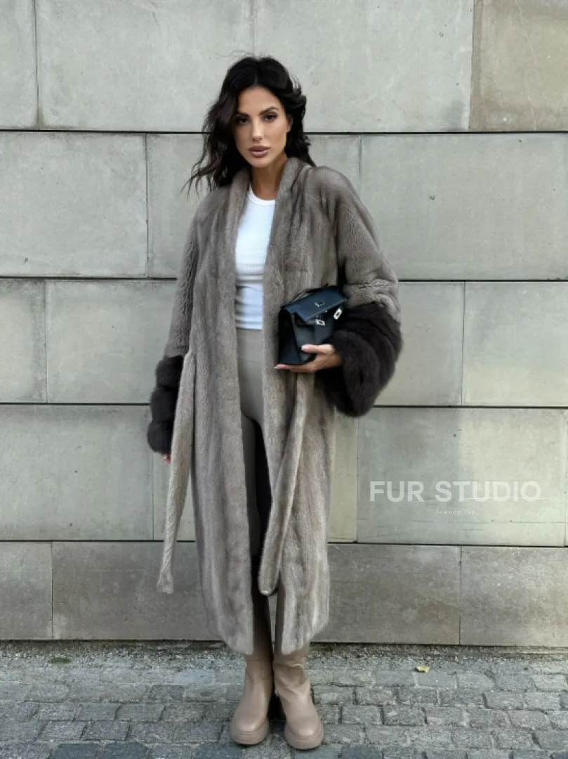 Шуба кимоно из меха норки Vintage Grey рукава с отделкой из куницы
