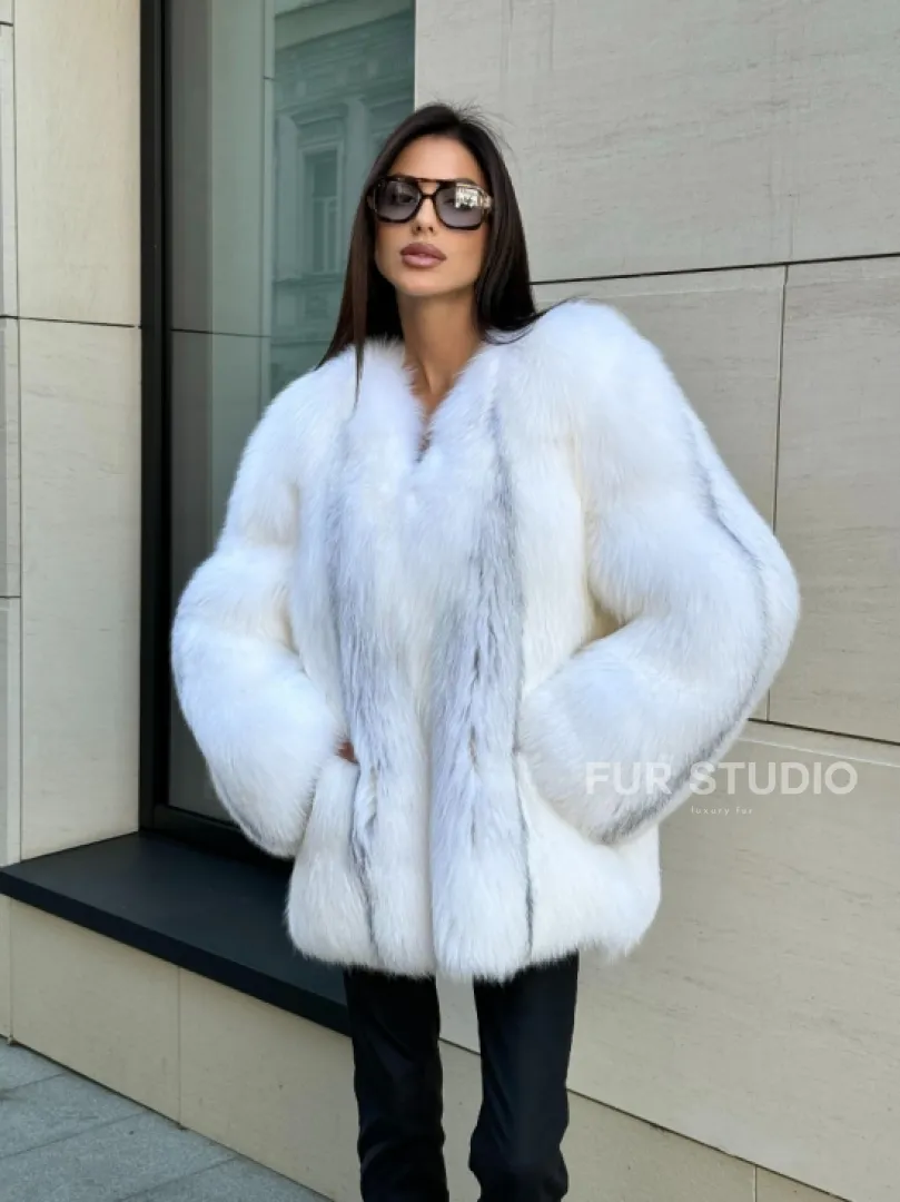 Шуба из меха белой крестовой лисы Vintage style, цельные пластины