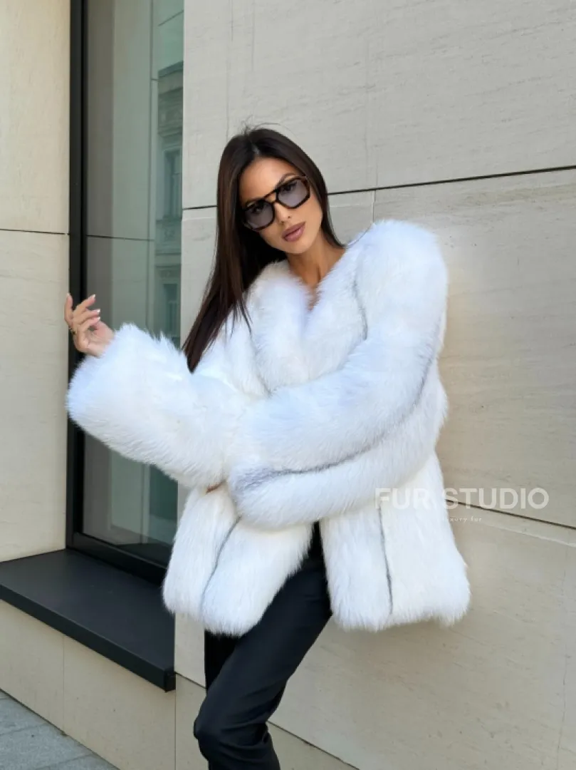 Шуба из меха белой крестовой лисы Vintage style, цельные пластины - фото 12