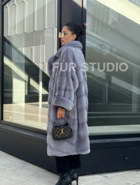 Голубая норковая шуба английский воротник, фасон кокон - фото 12