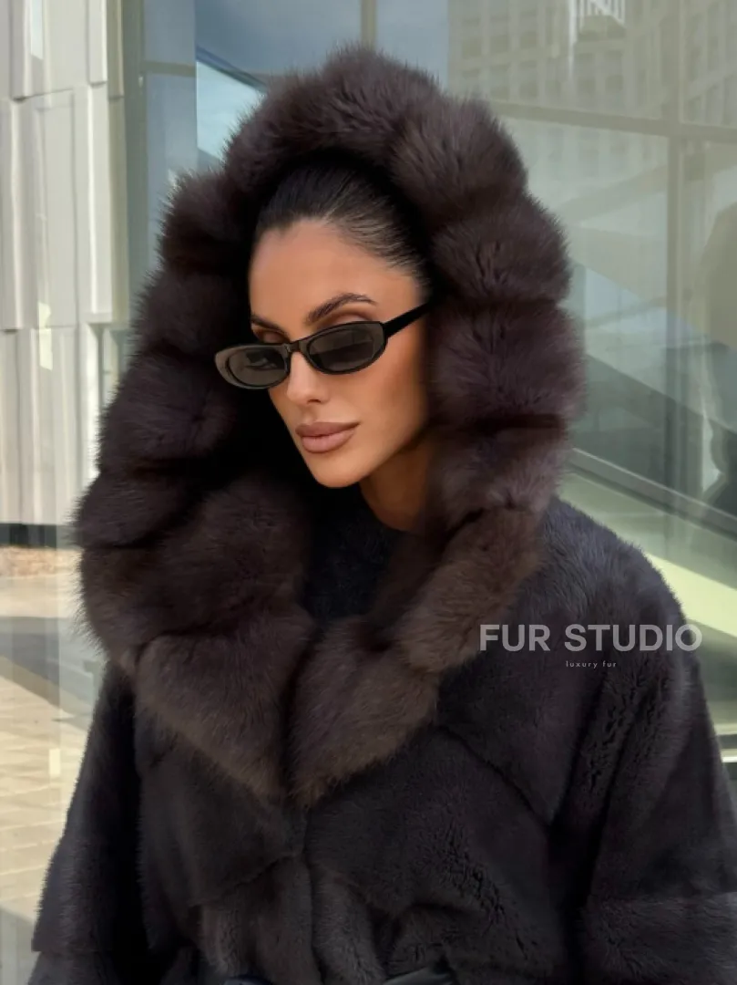 Норковый полушубок с меховым капюшоном из куницы, цвет графит - фото 1