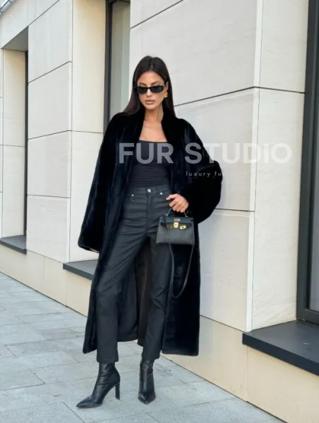 Меховое пальто из аукционного меха норки SAGA FURS, V-образный воротник - фото 12