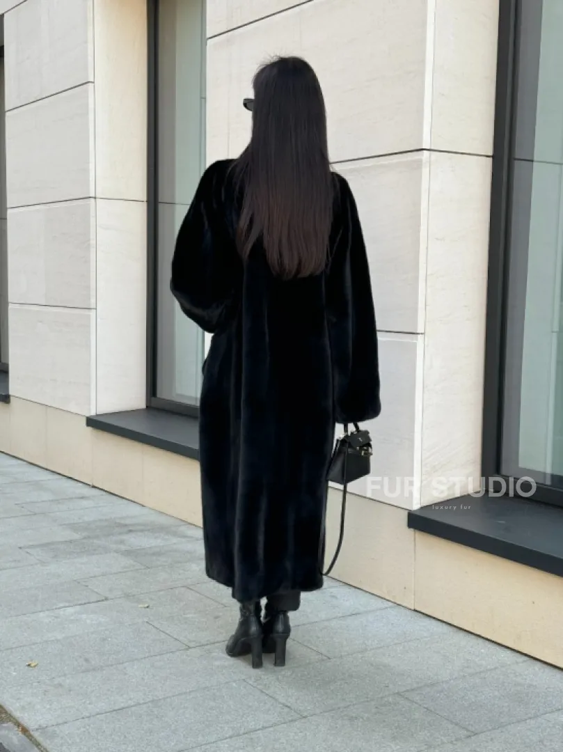 Меховое пальто из аукционного меха норки SAGA FURS, V-образный воротник - фото 5