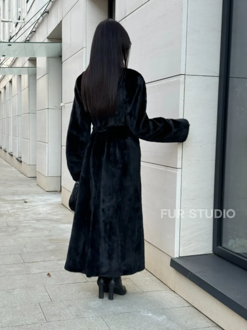 Шуба халат из аукционного меха норки, V-образный воротник с поясом - фото 7