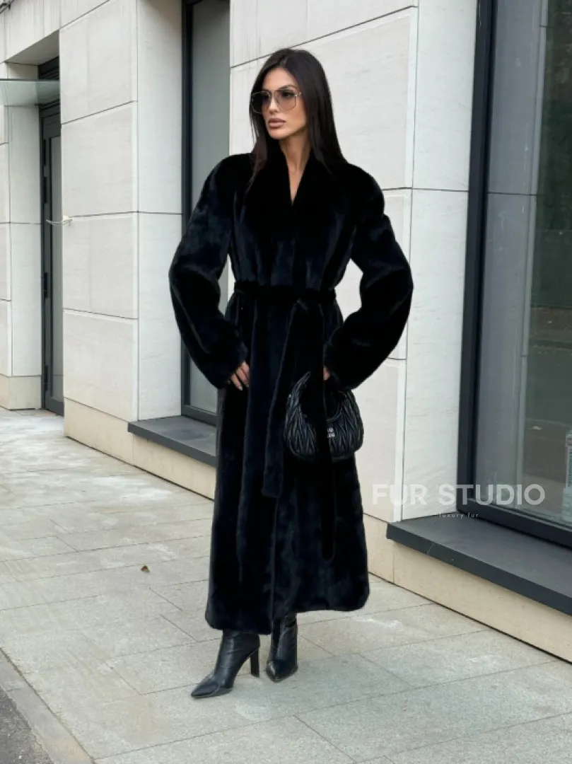 Шуба халат из аукционного меха норки, V-образный воротник с поясом - фото 10