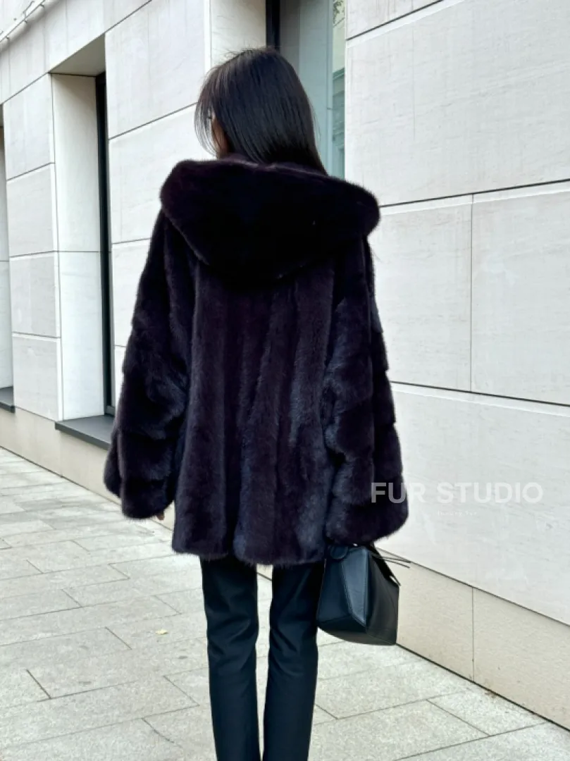 Меховое полупальто из аукционной норки с капюшоном Dark violet - фото 2