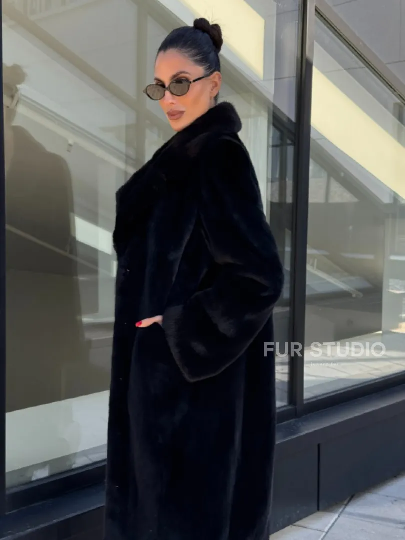 Шуба из аукционного меха норки Kopenhagen Fur, английский воротник - фасон баллон
