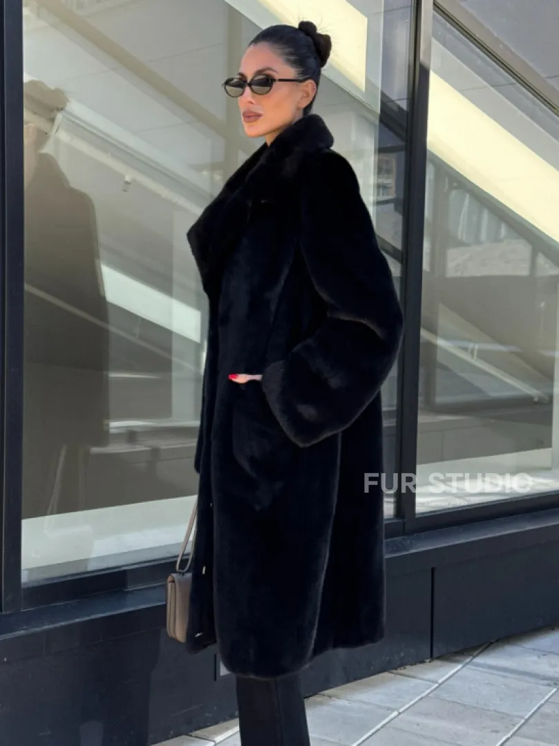 Шуба из аукционного меха норки Kopenhagen Fur, английский воротник - фасон баллон