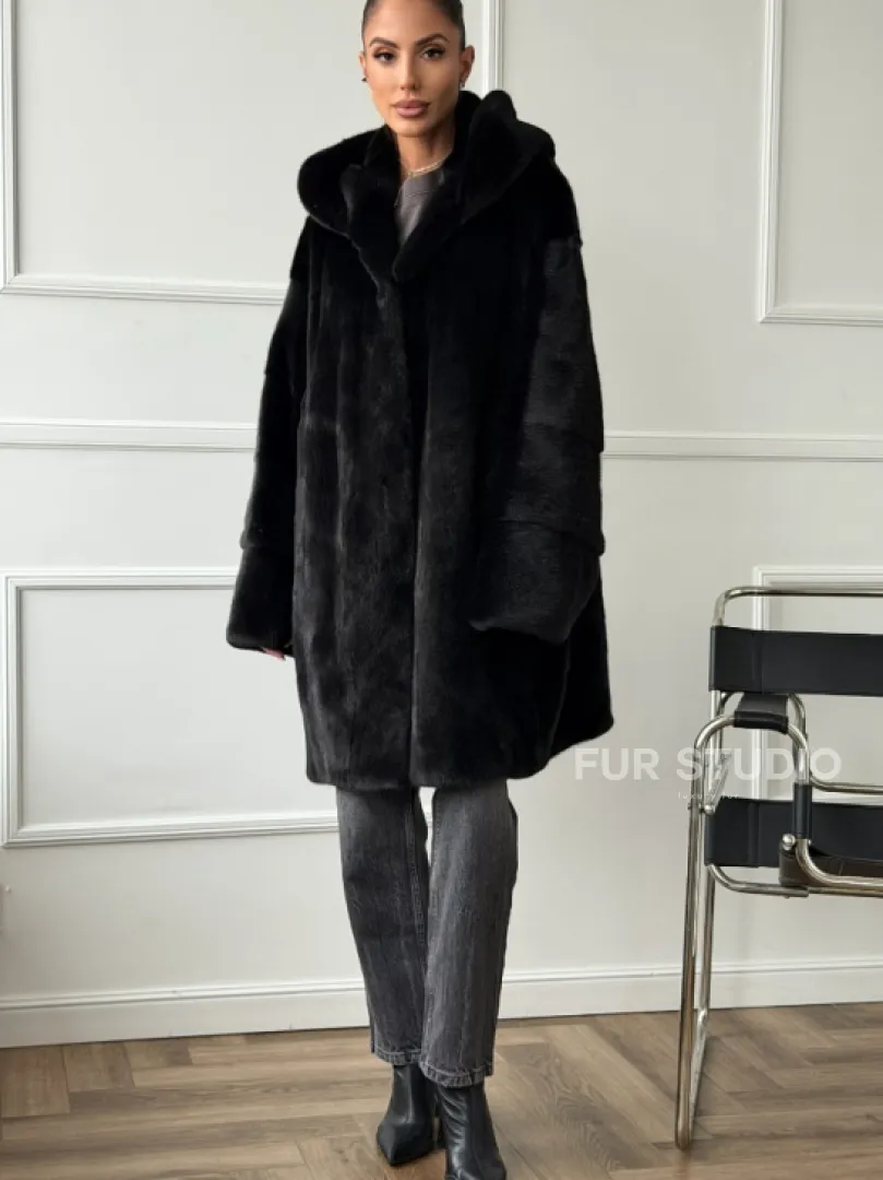 Шуба натуральная женская из норки Blackglama с капюшоном