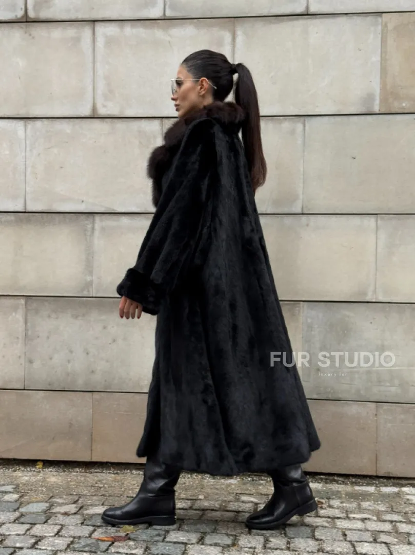 Манто New Elegance из норки Saga Furs с воротником из меха соболя
