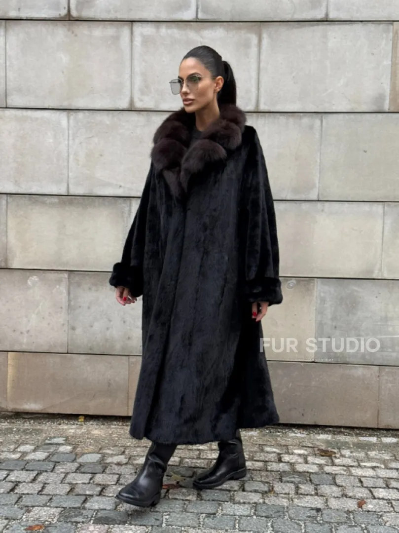 Манто New Elegance из норки Saga Furs с воротником из меха соболя