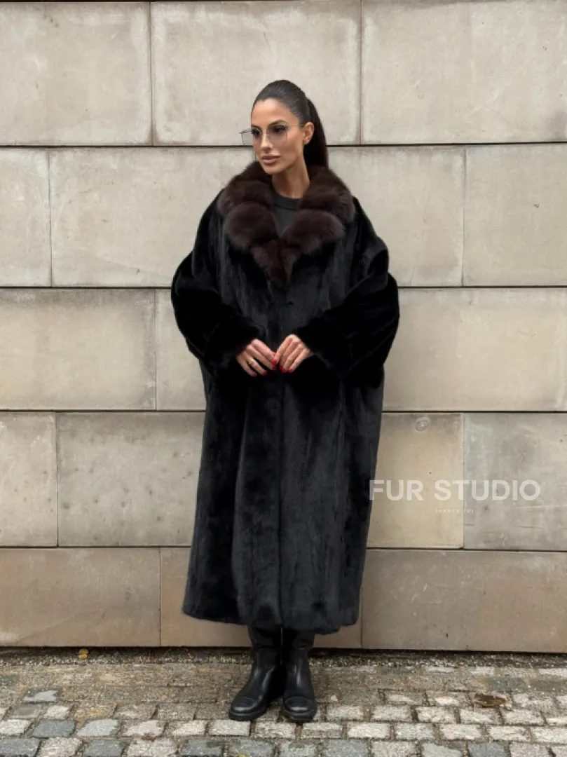 Манто New Elegance из норки Saga Furs с воротником из меха соболя