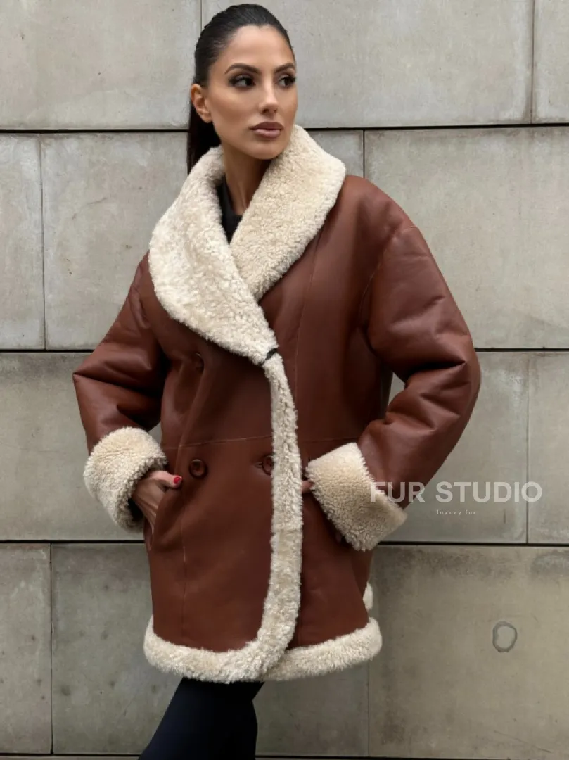 Двусторонняя женская дубленка из натуральной кожи с воротником шаль, на пуговицах - фото 0