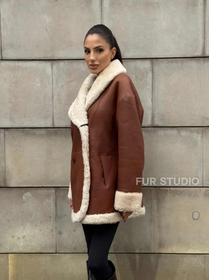 Двусторонняя женская дубленка из натуральной кожи с воротником шаль, на пуговицах - фото 13