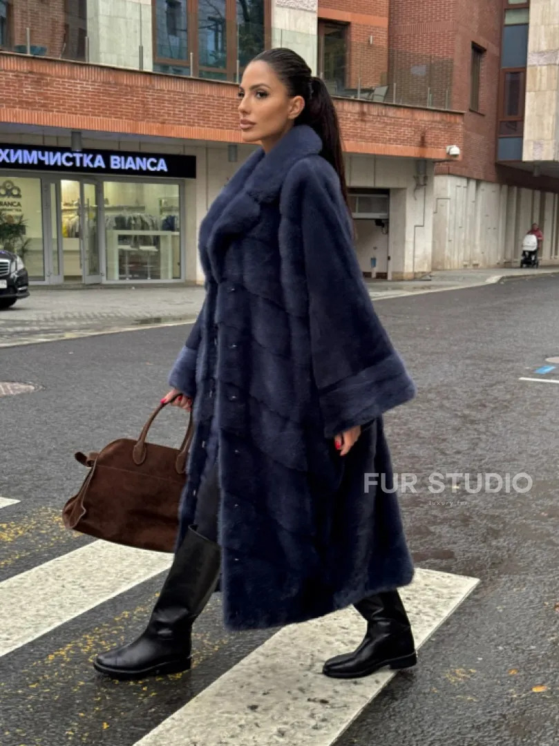 Норковая шуба-пальто в цвете джинс, стиль  “Бохо“ — батальный размер - фото 0