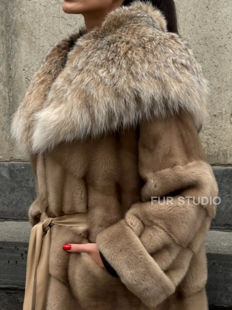 Длинная шуба кимоно из норки Pastel с капюшоном из меха рыси - фото 3