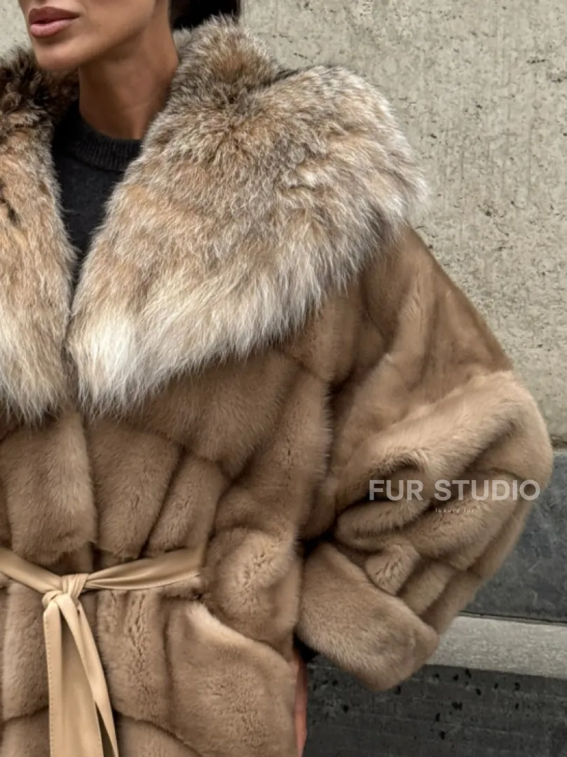 Длинная шуба кимоно из норки Pastel с капюшоном из меха рыси - фото 4