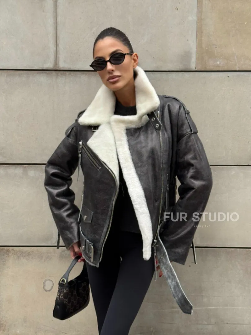 Коротка женская дубленка Vintage Grey из белой овчины мериноса, боковой шнуровкой и накладной пояс - фото 12