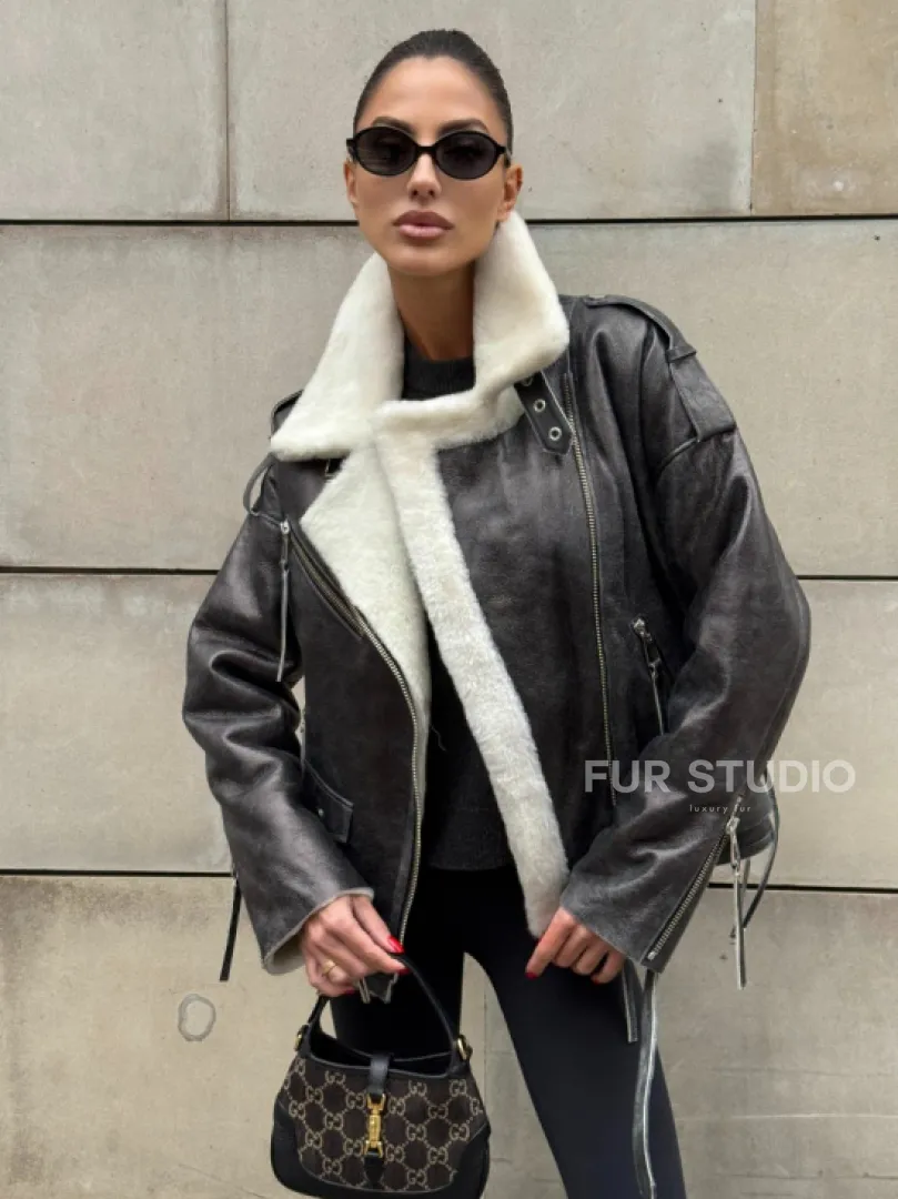 Коротка женская дубленка Vintage Grey из белой овчины мериноса, боковой шнуровкой и накладной пояс - фото 6