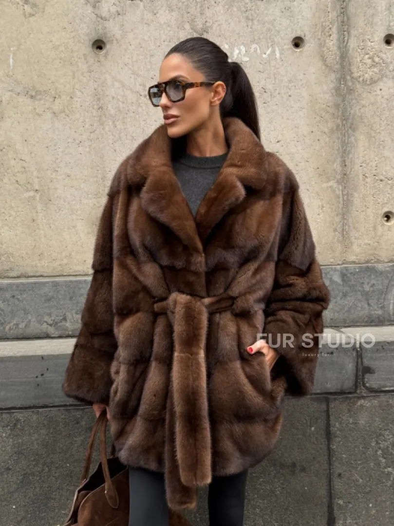 Полушубок из меха норки Brown Velvet, английский воротник фасон - летучая мышь - фото 7