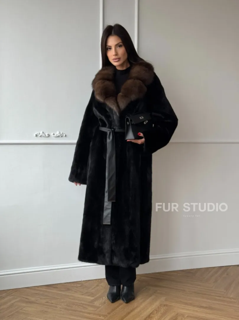 Шуба кимоно LUXURY FASHION из аукционной норки NAFA MINK с английским воротником из меха соболя