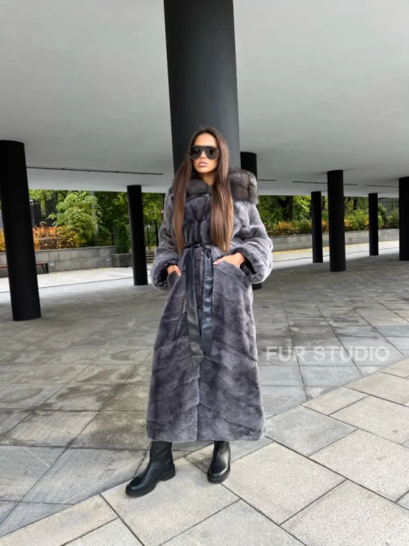 Шуба из аукционной норки с капюшоном куница цвет графит-хамелеон - фото 11